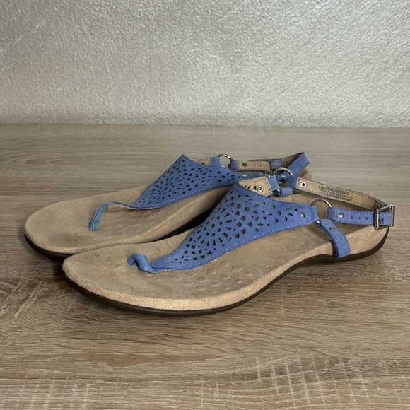 Vionic Women 9 Blue Perforated Leather Thong Sandals - Picture 1 of 11